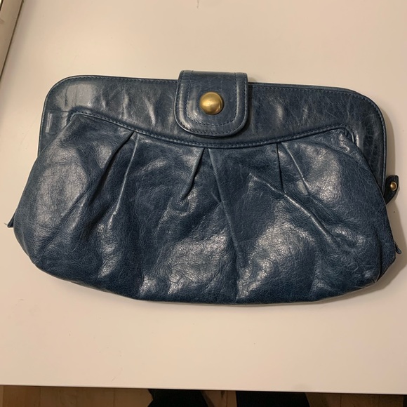 Vintage Clarks Leather Clutch - Picture 1 of 3